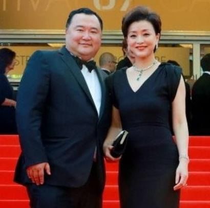 董璇官宣再婚后首次亮相，幸福新篇章揭幕